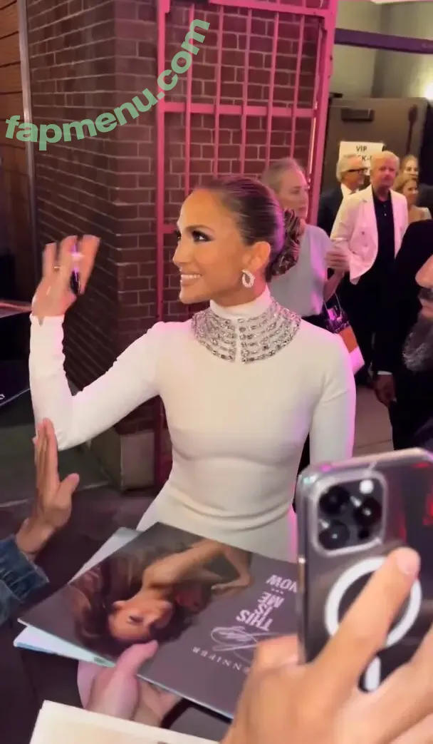 Jennifer Lopez nude photo #4640 (JLo / jenniferlopez)