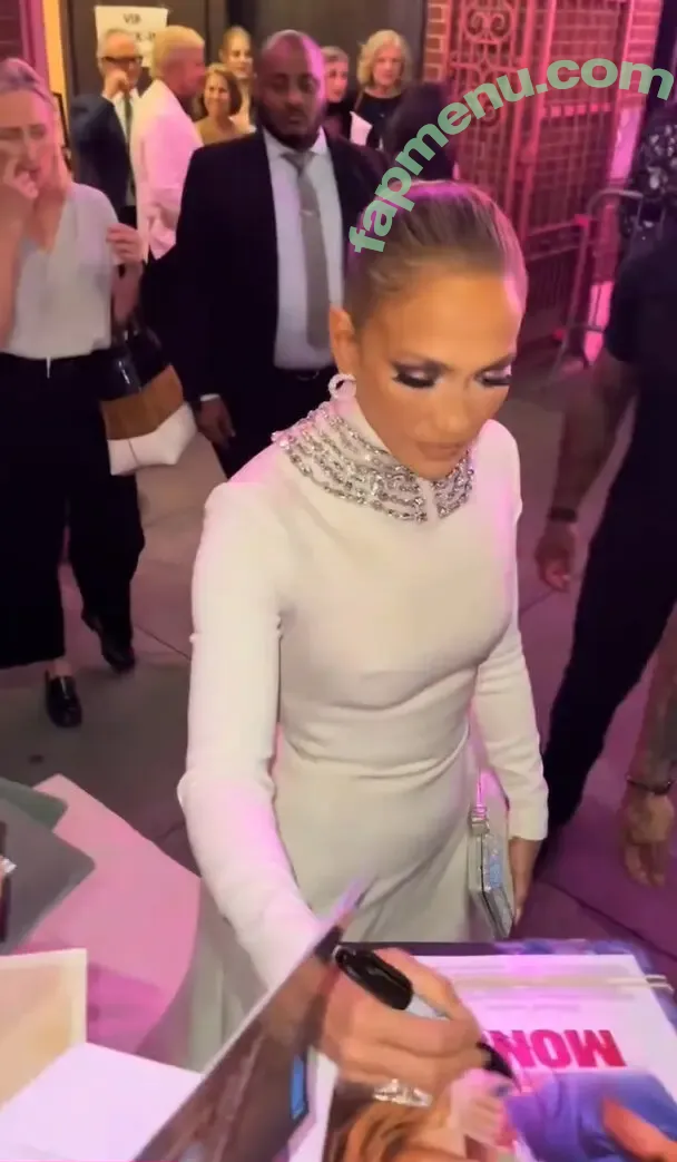 Jennifer Lopez nude photo #4643 (JLo / jenniferlopez)