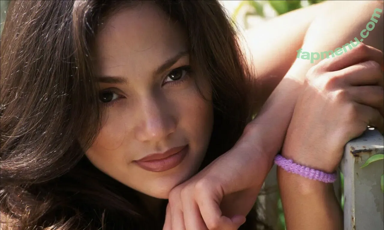 Jennifer Lopez nude photo #5044 (JLo / jenniferlopez)