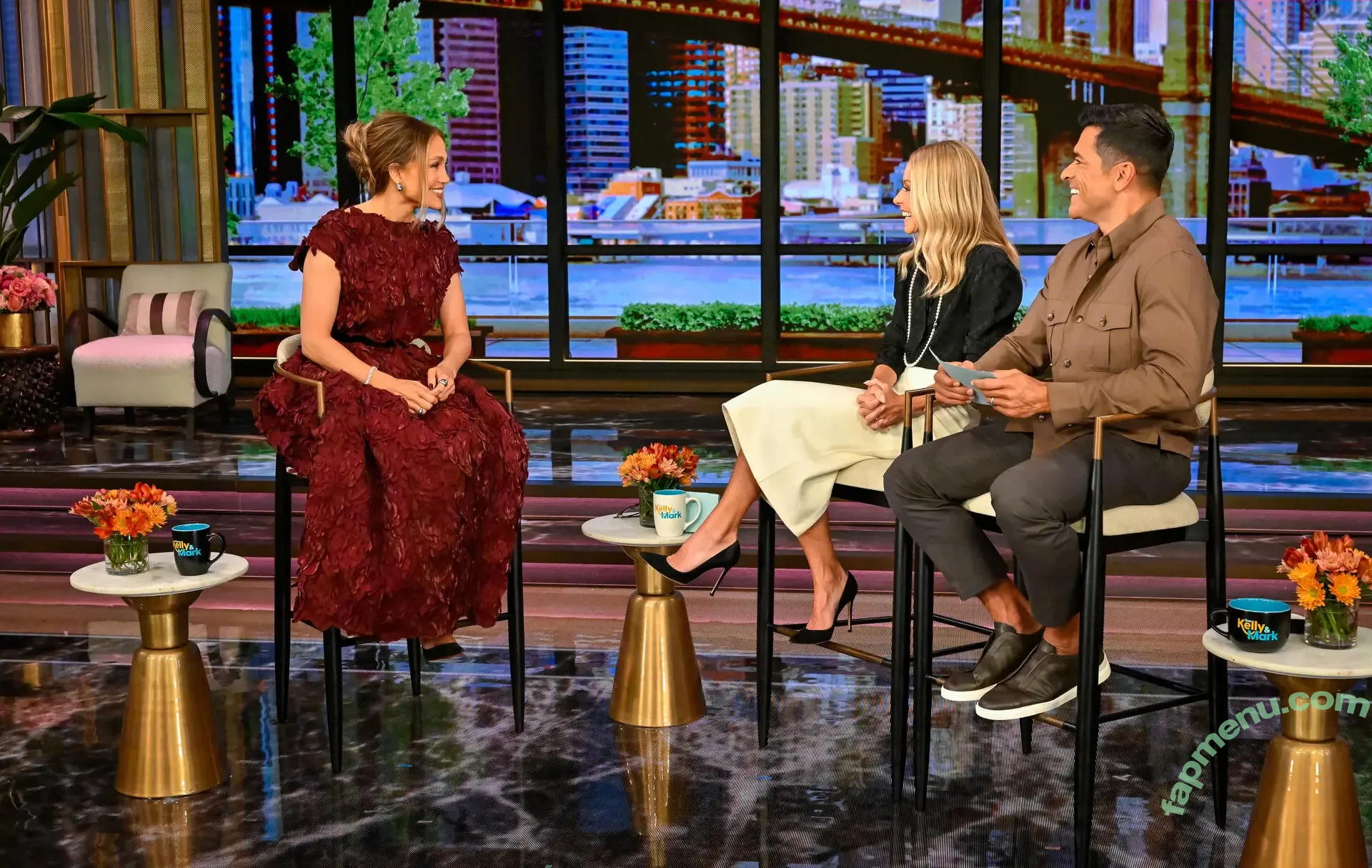 Jennifer Lopez nude photo #5055 (JLo / jenniferlopez)