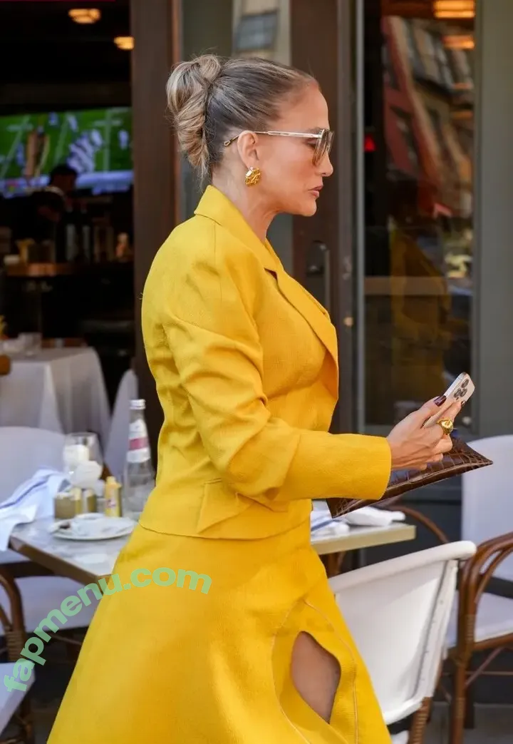 Jennifer Lopez nude photo #5074 (JLo / jenniferlopez)