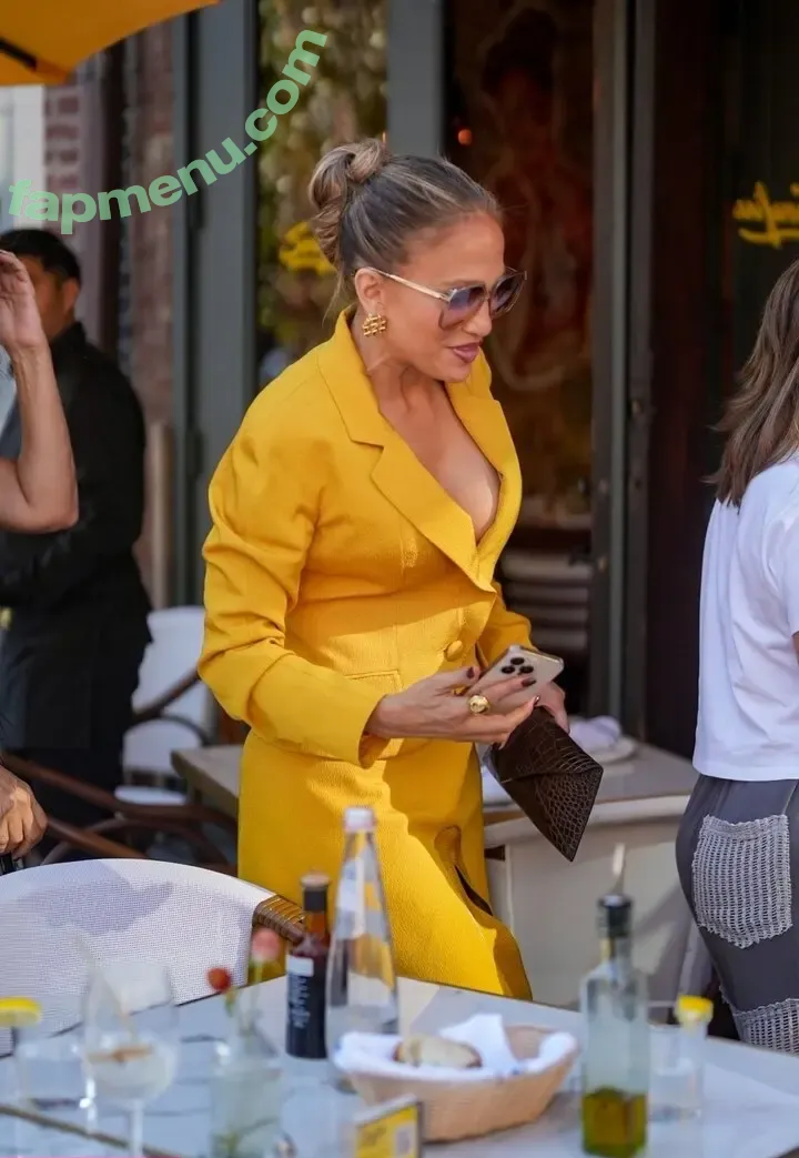 Jennifer Lopez nude photo #5075 (JLo / jenniferlopez)