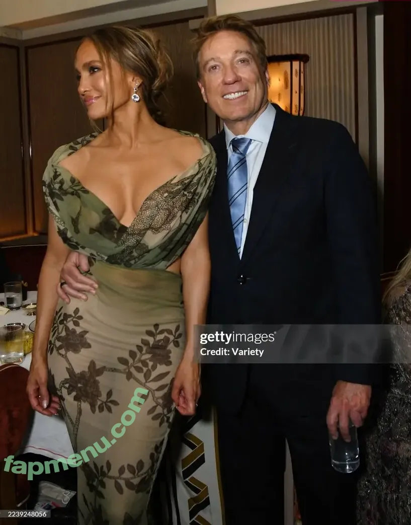 Jennifer Lopez nude photo #5080 (JLo / jenniferlopez)