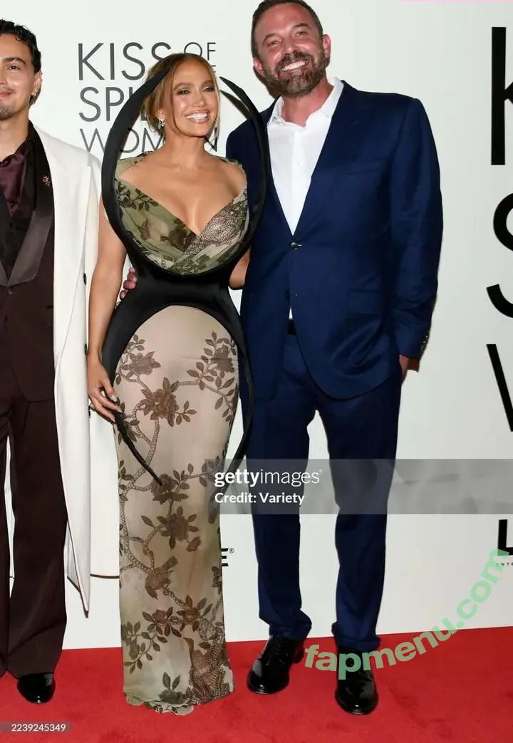 Jennifer Lopez nude photo #5093 (JLo / jenniferlopez)