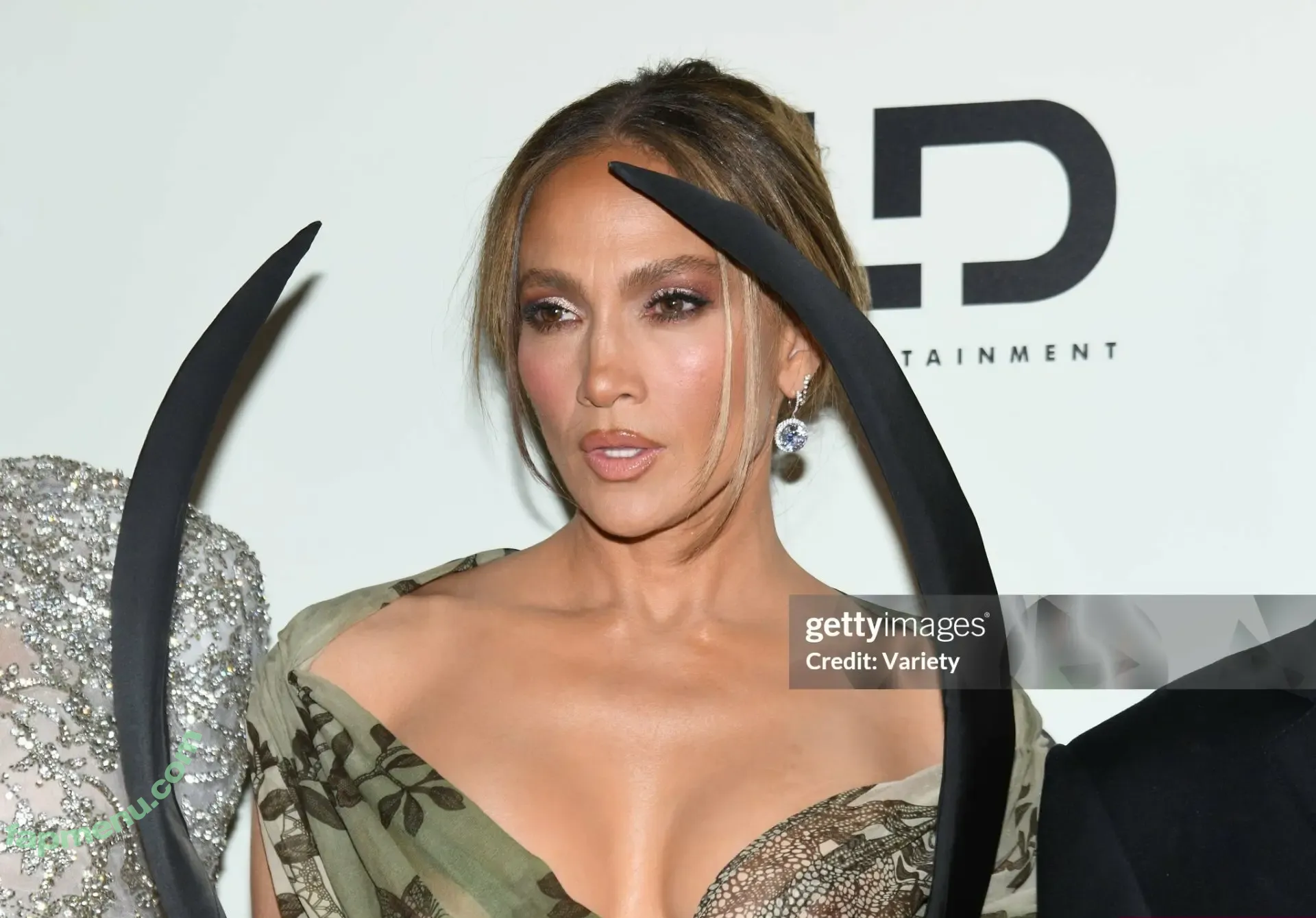 Jennifer Lopez nude photo #5099 (JLo / jenniferlopez)