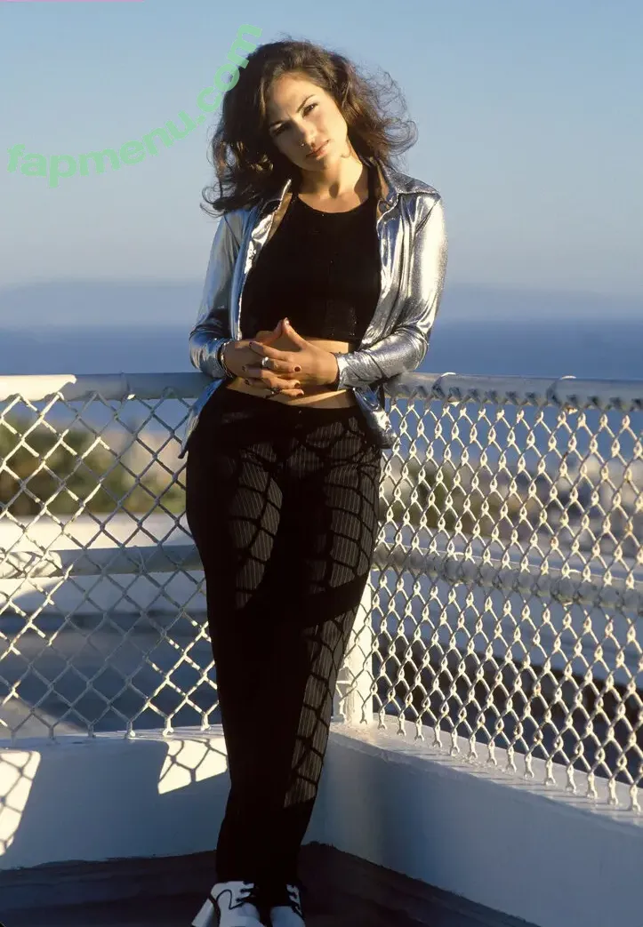 Jennifer Lopez nude photo #5153 (JLo / jennifer_jlo / jenniferlopez)