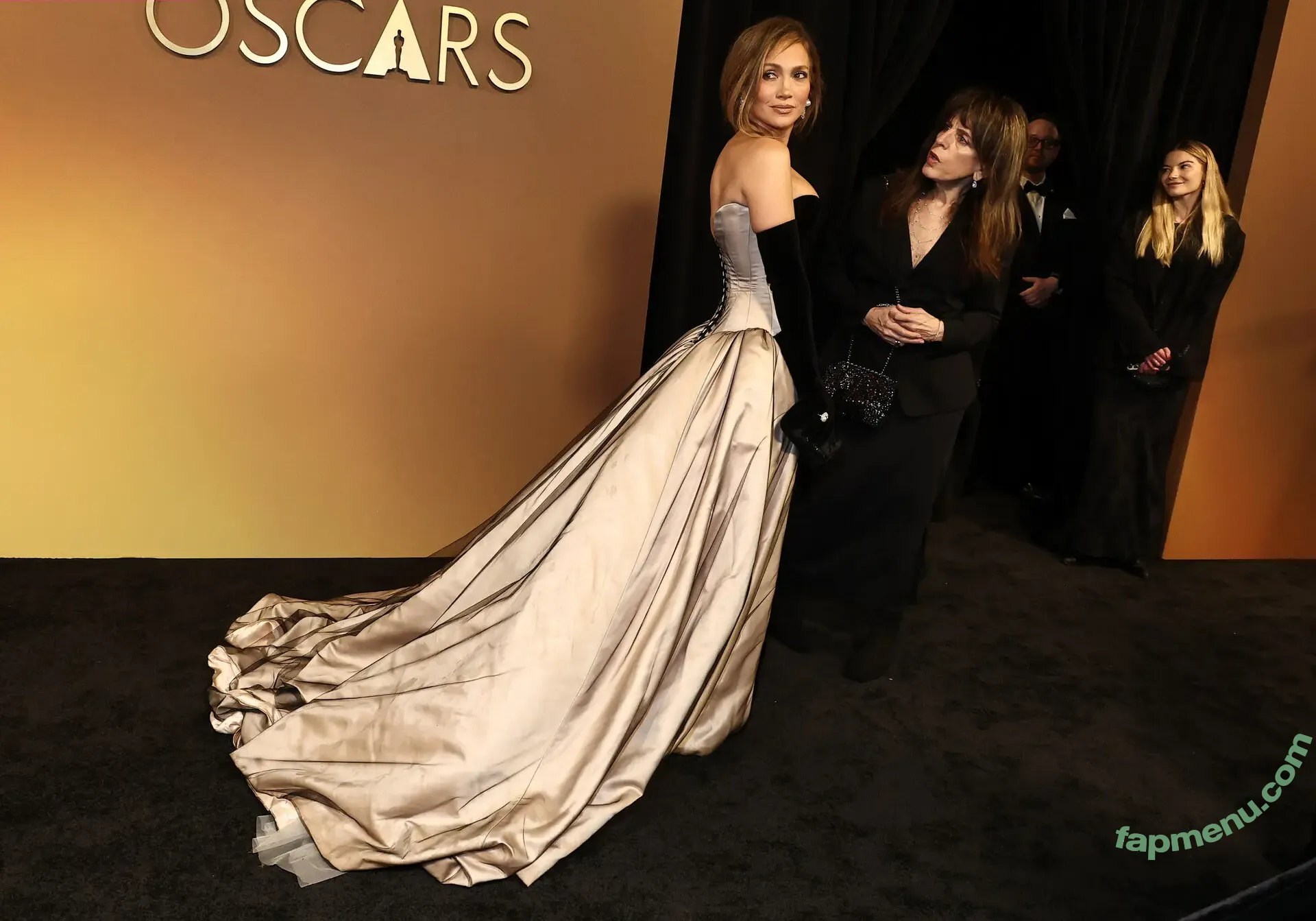 Jennifer Lopez nude photo #5222 (JLo / _jeenni2 / jennifer_jlo)