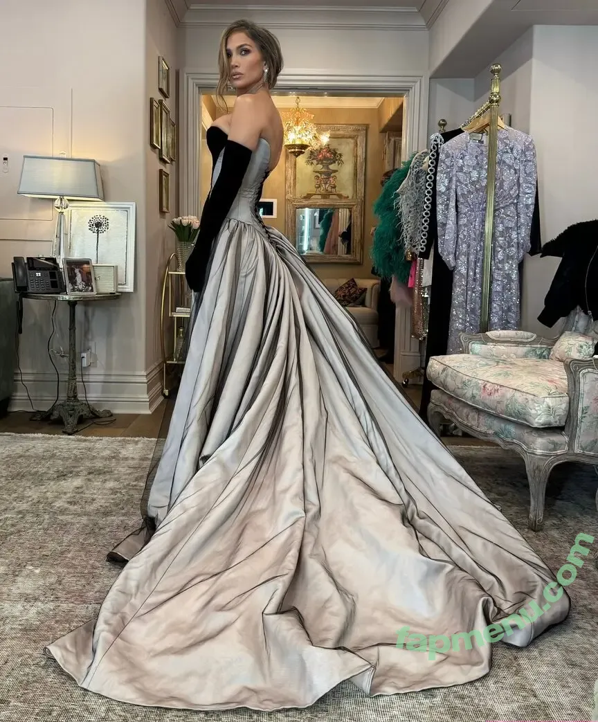 Jennifer Lopez nude photo #5249 (JLo / _jeenni2 / jennifer_jlo)