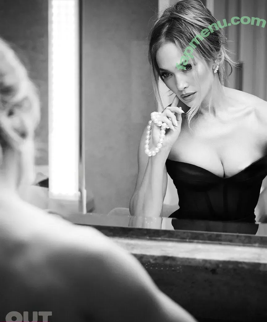 Jennifer Lopez nude photo #5302 (JLo / jenniferlopez)