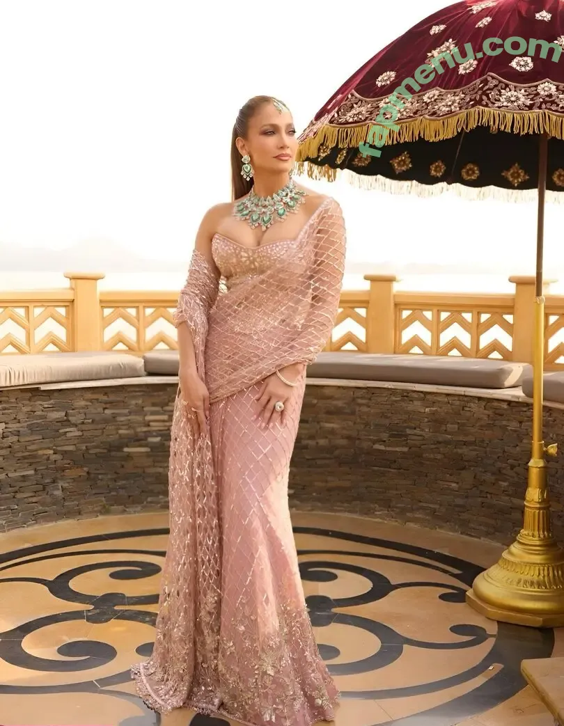 Jennifer Lopez nude photo #5361 (JLo / jenniferlopez)
