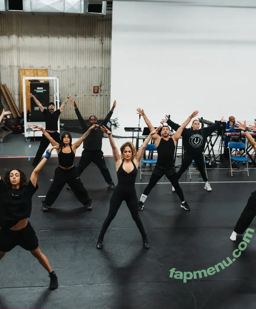 Jennifer Lopez nude photo #5371 (JLo / jenniferlopez)