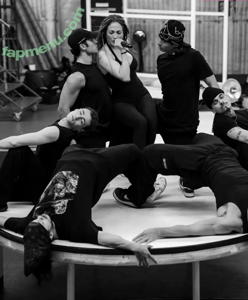 Jennifer Lopez nude photo #5373 (JLo / jenniferlopez)