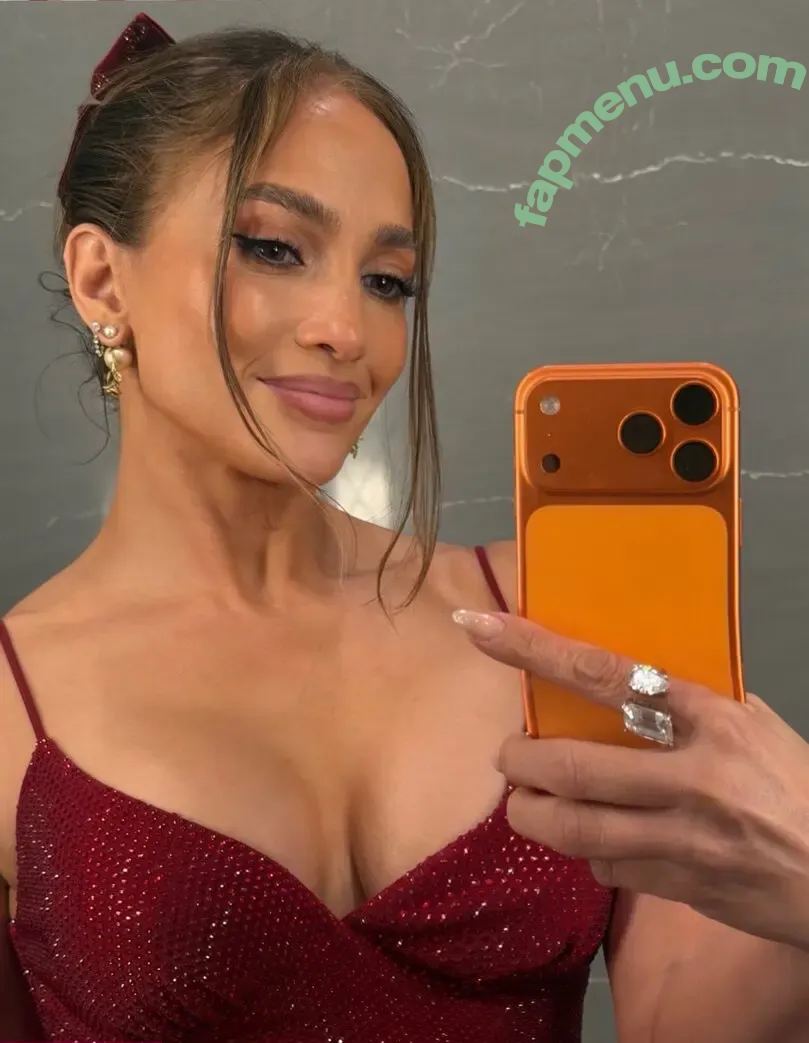 Jennifer Lopez nude photo #5382 (JLo / jenniferlopez)
