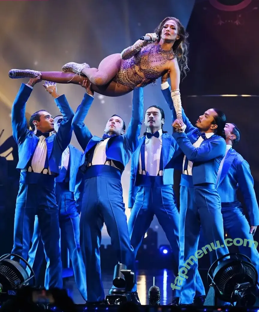 Jennifer Lopez nude photo #5405 (JLo / jennifer_jlo / jenniferlopez)