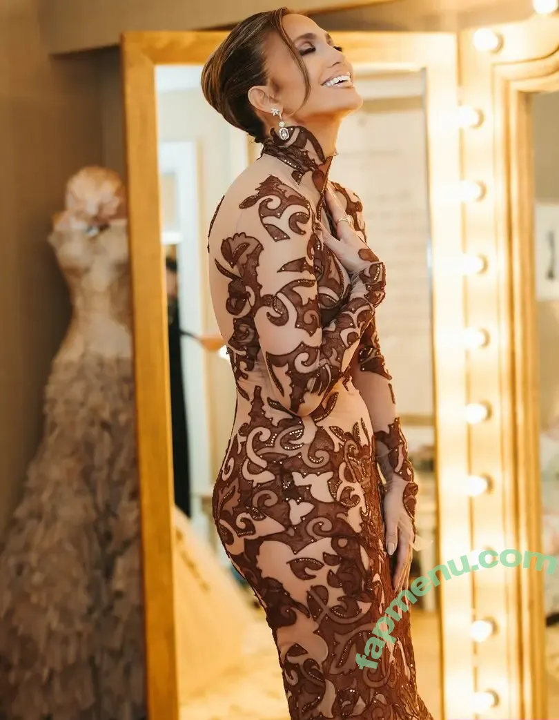 Jennifer Lopez nude photo #5447 (JLo / jennifer_jlo / jenniferlopez)