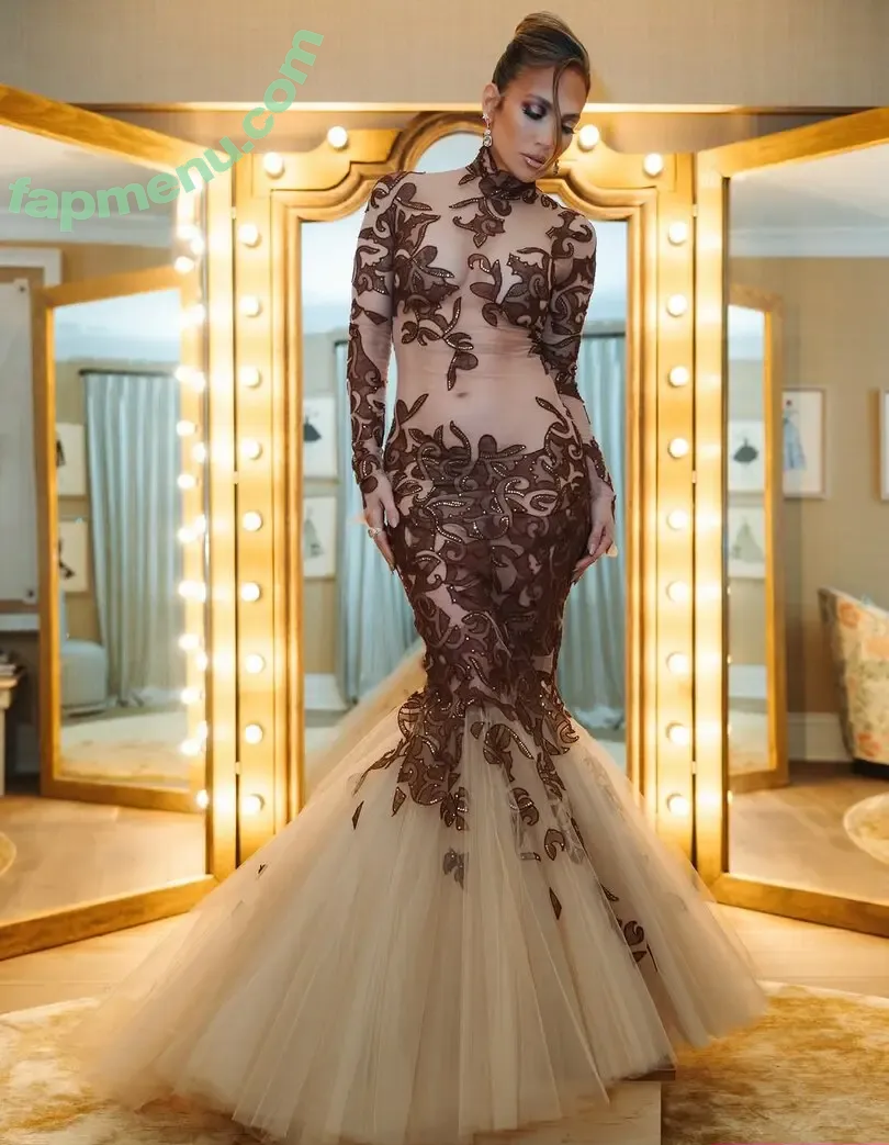 Jennifer Lopez nude photo #5449 (JLo / jennifer_jlo / jenniferlopez)