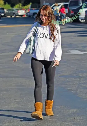 Jennifer Love Hewitt / jenniferlovehewitt nude photo #0294