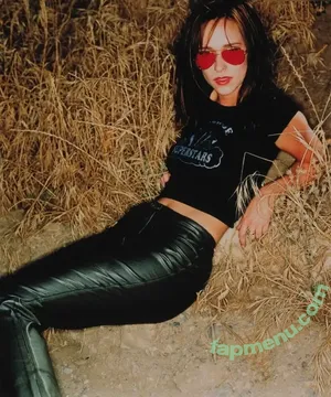 Jennifer Love Hewitt / jenniferlovehewitt nude photo #0423