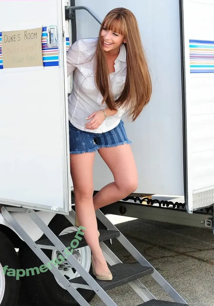 Jennifer Love Hewitt nude photo #0240 (jenniferlovehewitt)