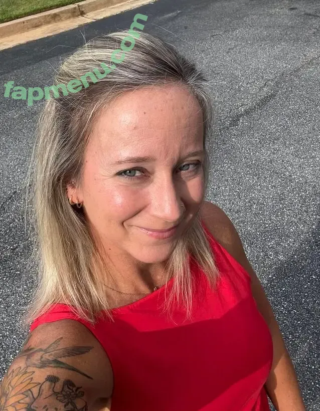 Jennifer Scott nude photo #0003 (fitnurse39 / jennscott20)