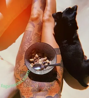 Jennifer Weist / JenniferWeist / yaenniverfromtheblock nude photo #0024