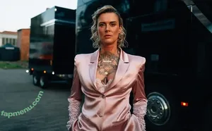 Jennifer Weist / JenniferWeist / yaenniverfromtheblock nude photo #0079