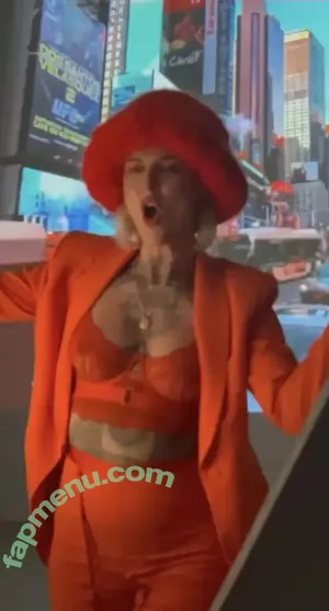 Jennifer Weist / JenniferWeist / yaenniverfromtheblock nude photo #0092