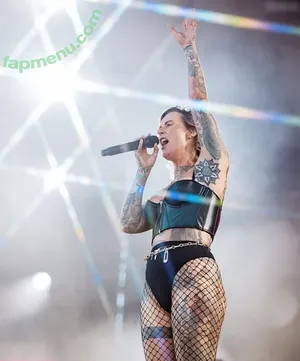 Jennifer Weist / JenniferWeist / yaenniverfromtheblock nude photo #0124