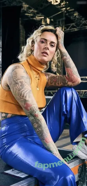 Jennifer Weist / JenniferWeist / yaenniverfromtheblock nude photo #0161