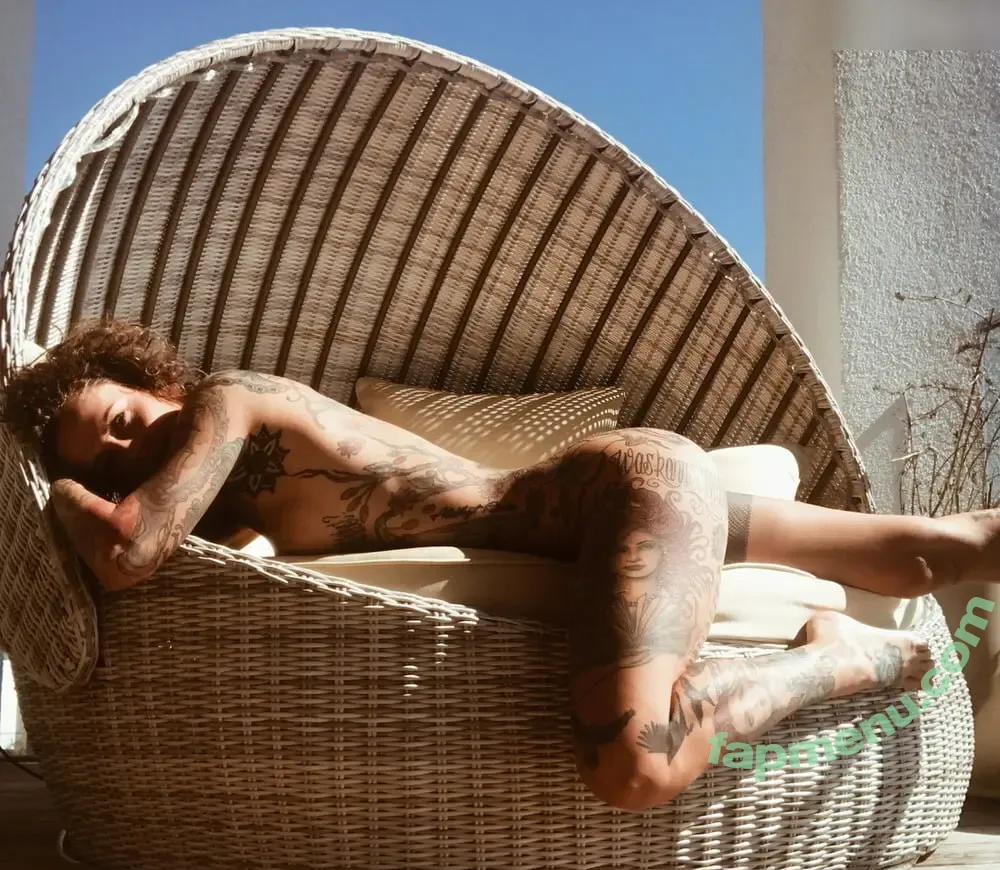 Jennifer Weist nude photo #0010 (JenniferWeist / yaenniverfromtheblock)