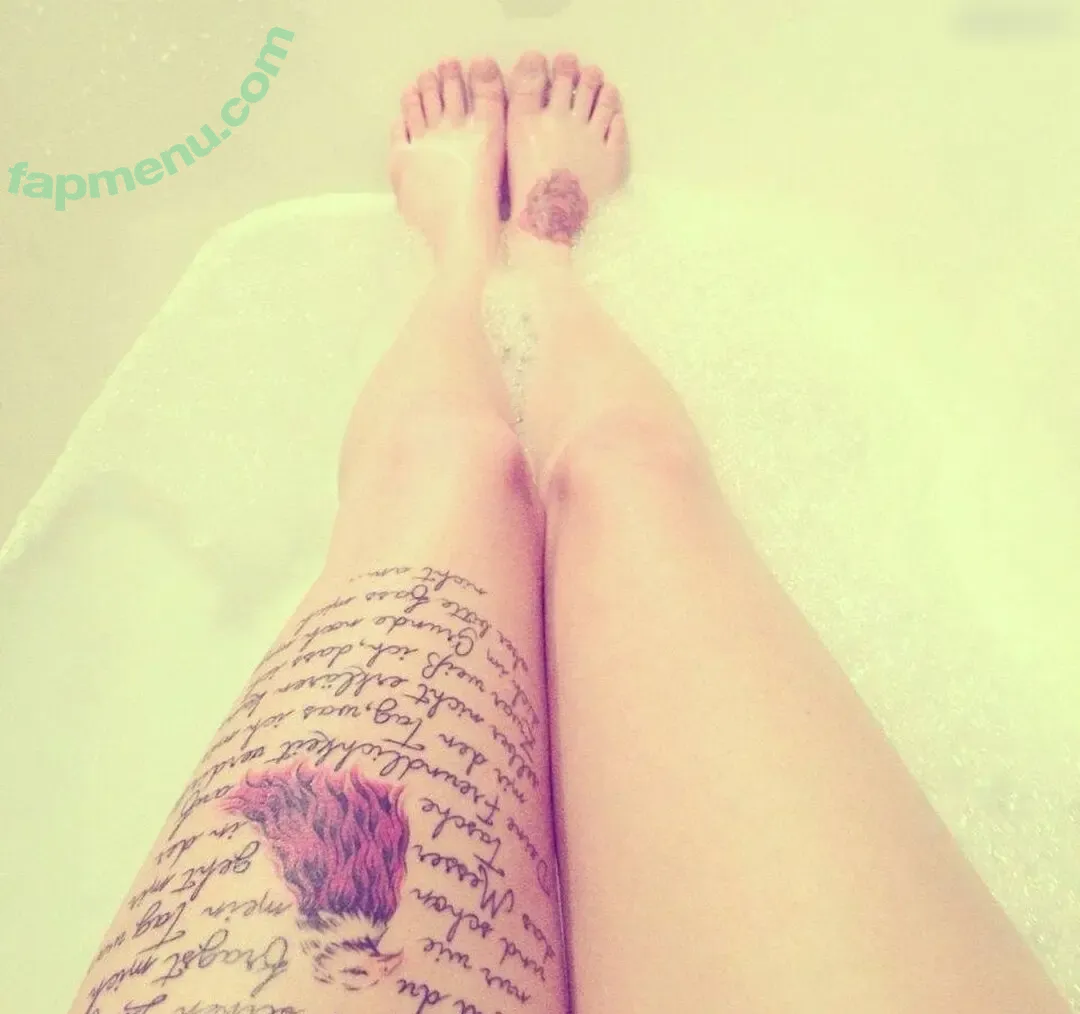 Jennifer Weist nude photo #0040 (JenniferWeist / yaenniverfromtheblock)