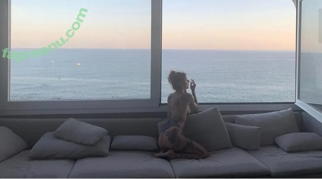 Jennifer Weist nude photo #0119 (JenniferWeist / yaenniverfromtheblock)