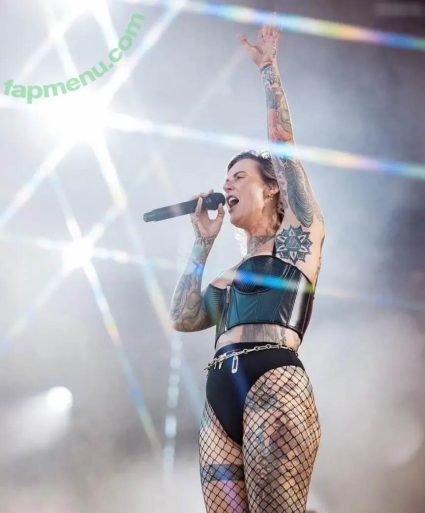 Jennifer Weist nude photo #0124 (JenniferWeist / yaenniverfromtheblock)