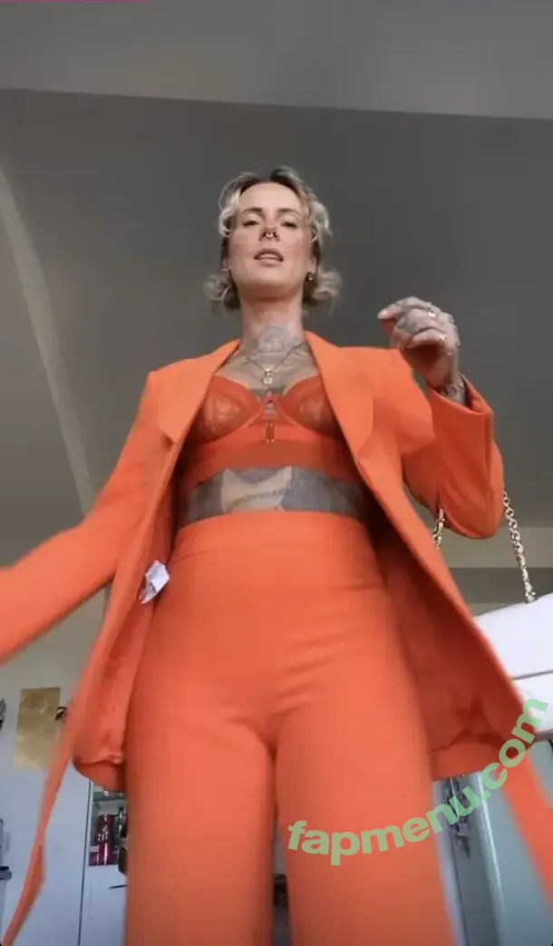 Jennifer Weist nude photo #0133 (JenniferWeist / yaenniverfromtheblock)