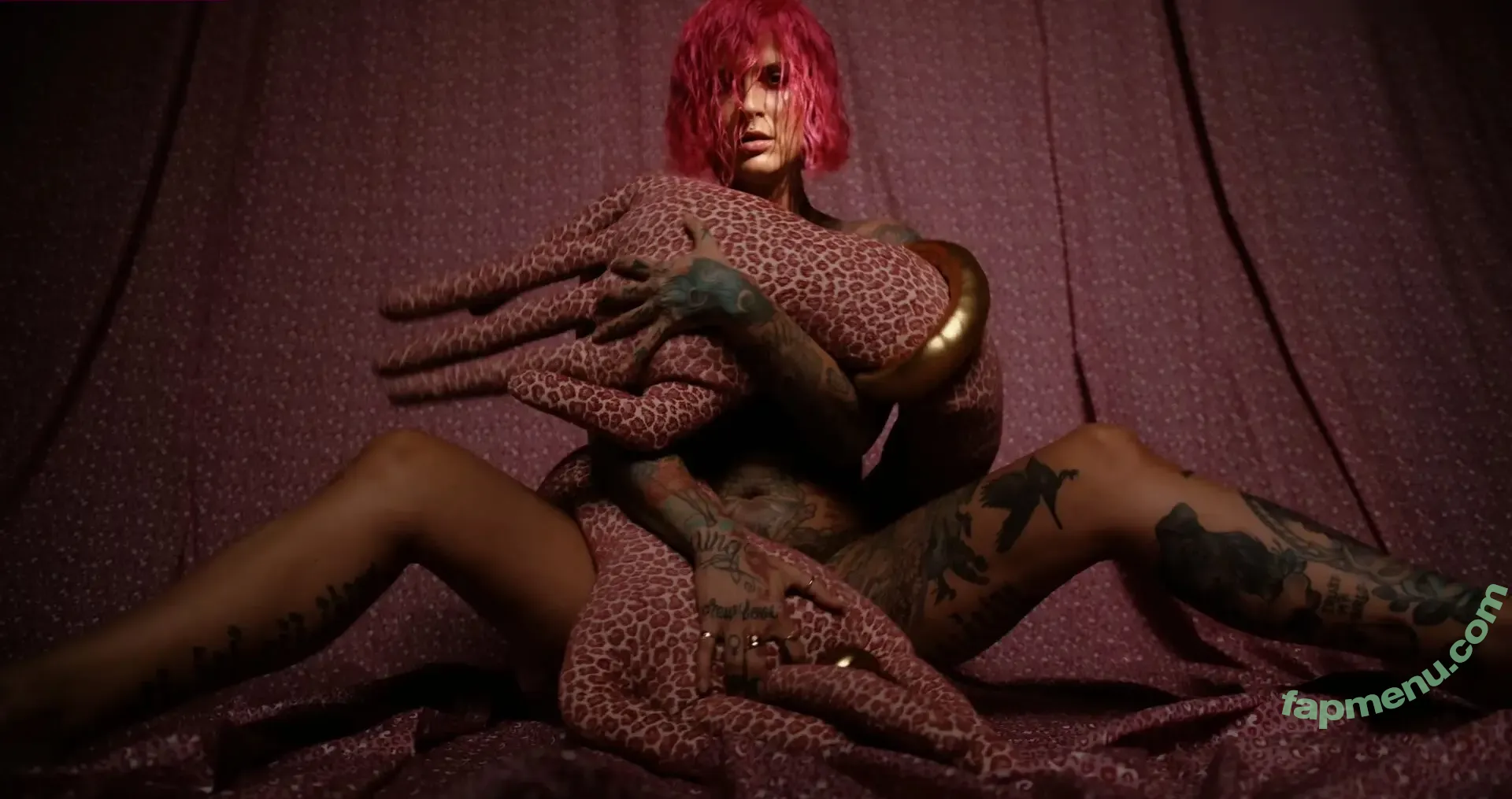 Jennifer Weist nude photo #0146 (JenniferWeist / yaenniverfromtheblock)