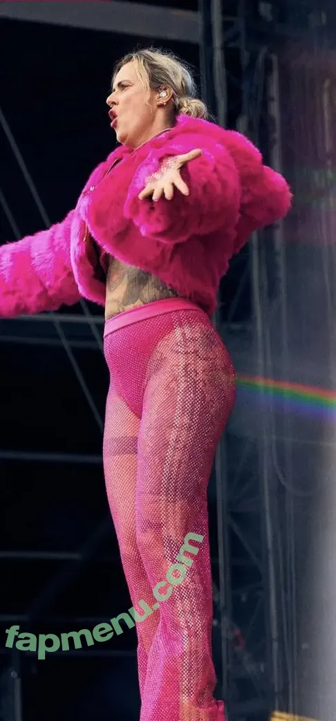 Jennifer Weist nude photo #0183 (JenniferWeist / yaenniverfromtheblock)