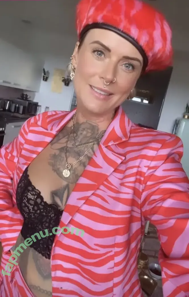 Jennifer Weist nude photo #0202 (JenniferWeist / yaenniverfromtheblock)