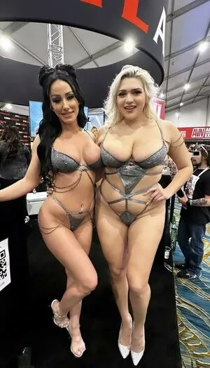 Jennifer White / jenniferwhite / jennyfromthebu / jenwhite2.0 / jenwhitexxx nude photo #0904