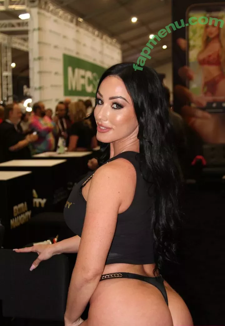 Jennifer White nude photo #0899 (jenniferwhite / jennyfromthebu / jenwhite2.0 / jenwhitexxx)