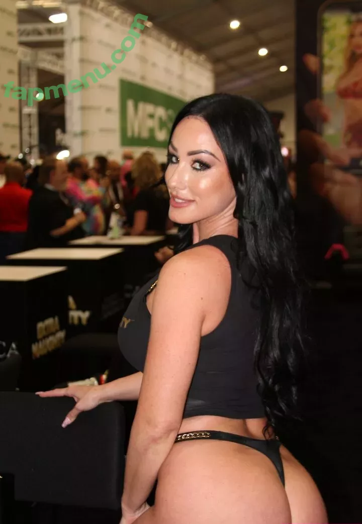 Jennifer White nude photo #0900 (jenniferwhite / jennyfromthebu / jenwhite2.0 / jenwhitexxx)