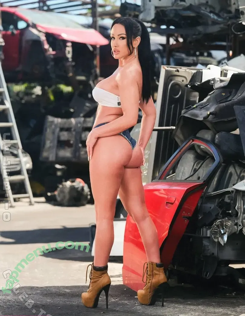 Jennifer White nude photo #1947 (jenniferwhite / jennyfromthebu / jenwhite2.0 / jenwhitexxx)