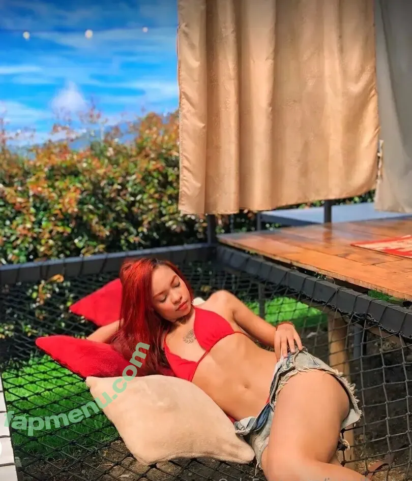 jenniferlilu nude photo #0022 (jenniferlunyc1)