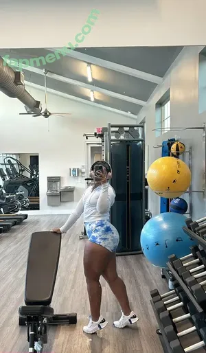 Jennifernicoleeeeee / Thickfitjen nude photo #0008
