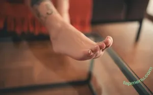 Jennossaur / Jenni nude photo #0029