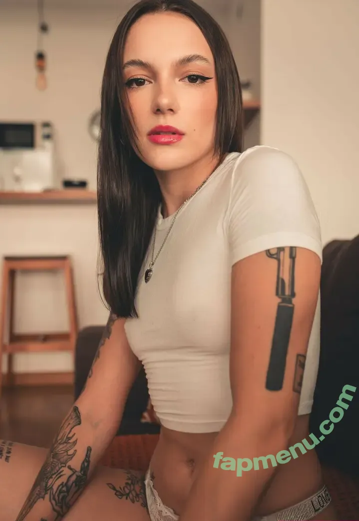 Jennossaur nude photo #0018 (Jenni)