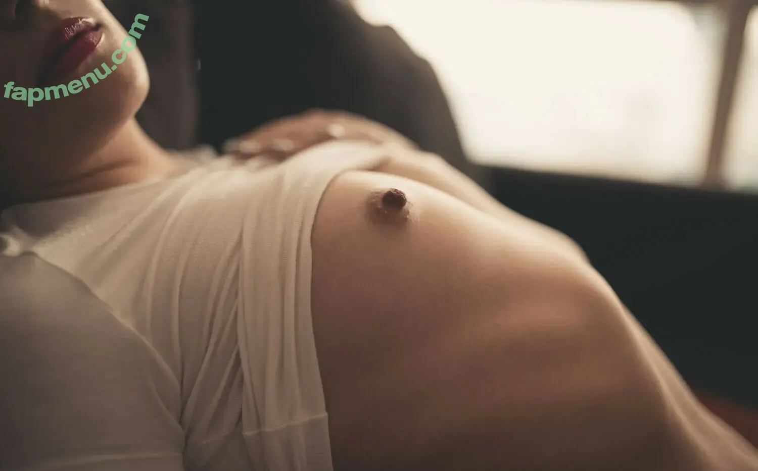 Jennossaur nude photo #0031 (Jenni)