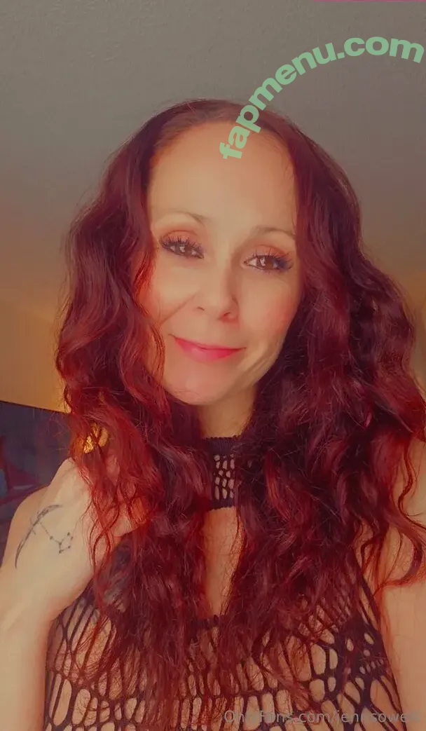 jennsowett nude photo #0004 (jennsowett)