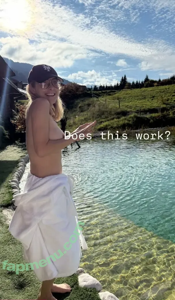 Jenny Mollen nude photo #0149 (jennymollen)