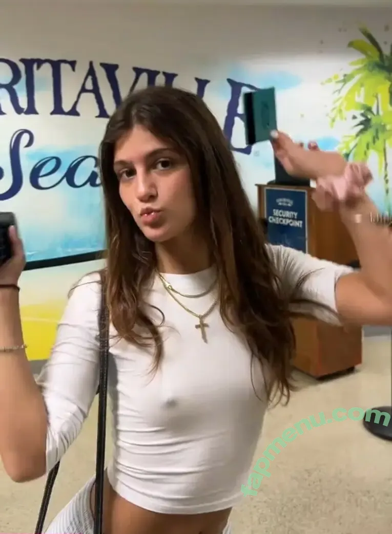 Jenny Popach nude photo #0005 (jennyypopach)