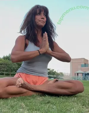 Jenny Powell / jennypowelltv nude photo #0405